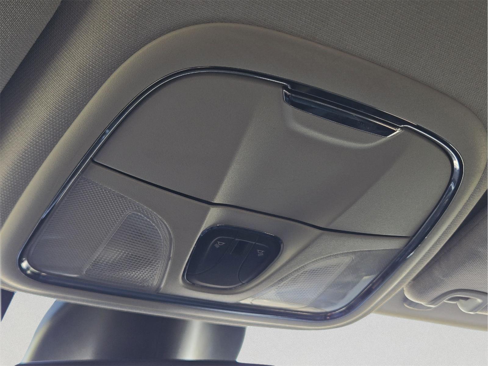 2021 Jeep Cherokee photo 29 of 36
