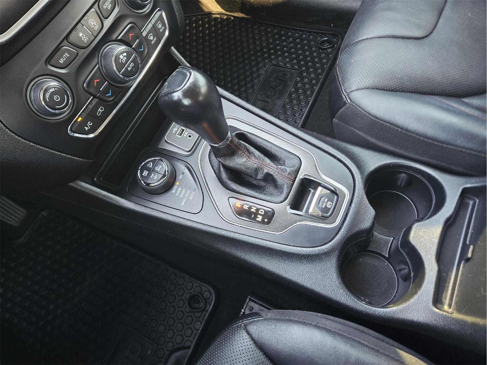 2021 Jeep Cherokee photo 28 of 36
