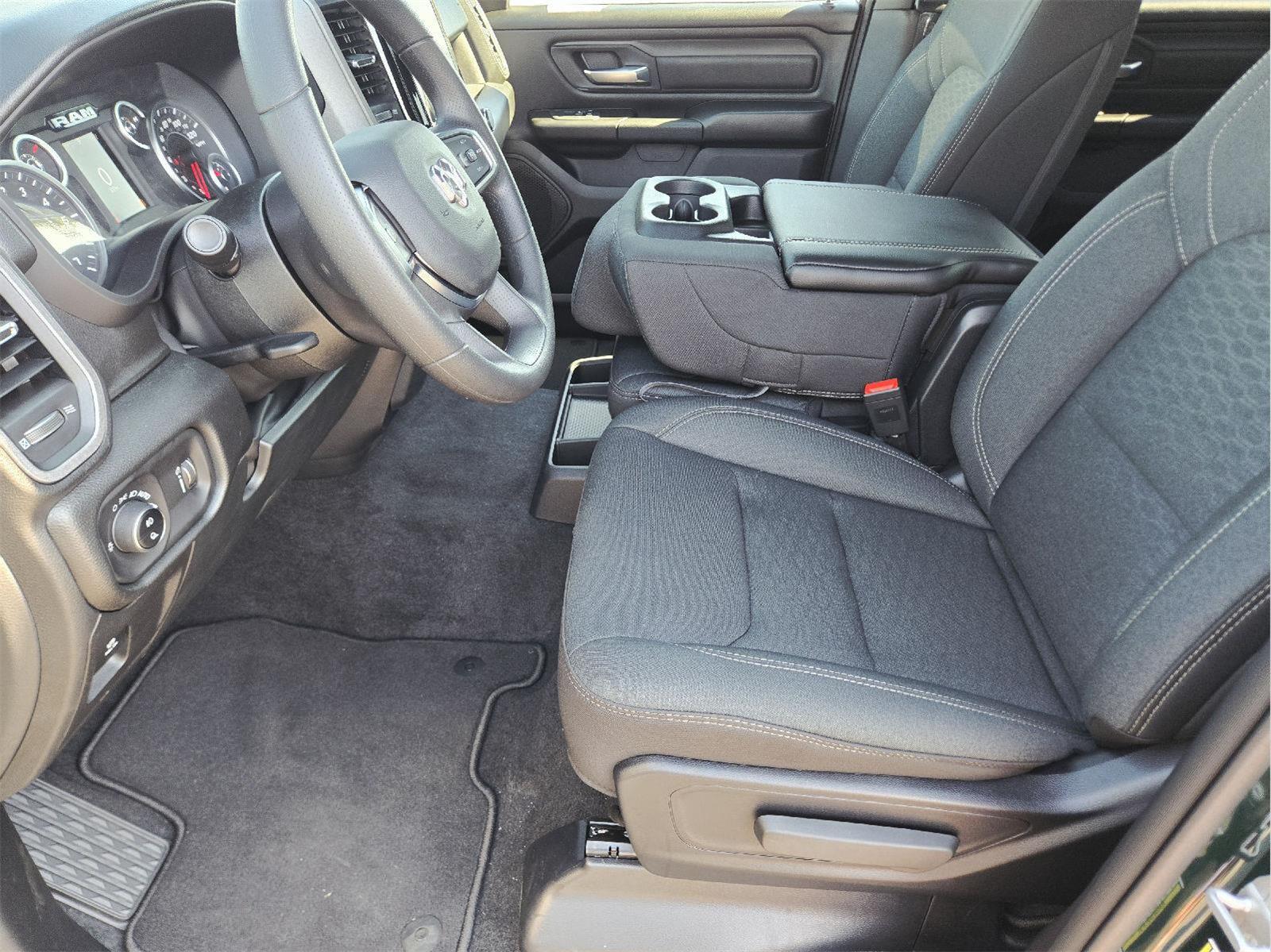 2027 Ram 1500 photo 6 of 15
