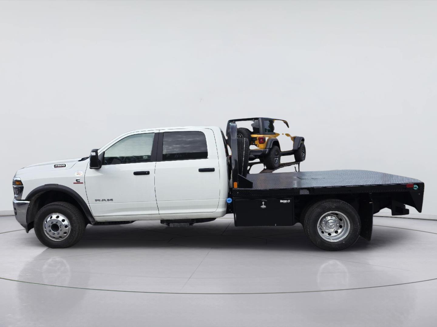2025 Ram 3500 Chassis Cab photo 7 of 38