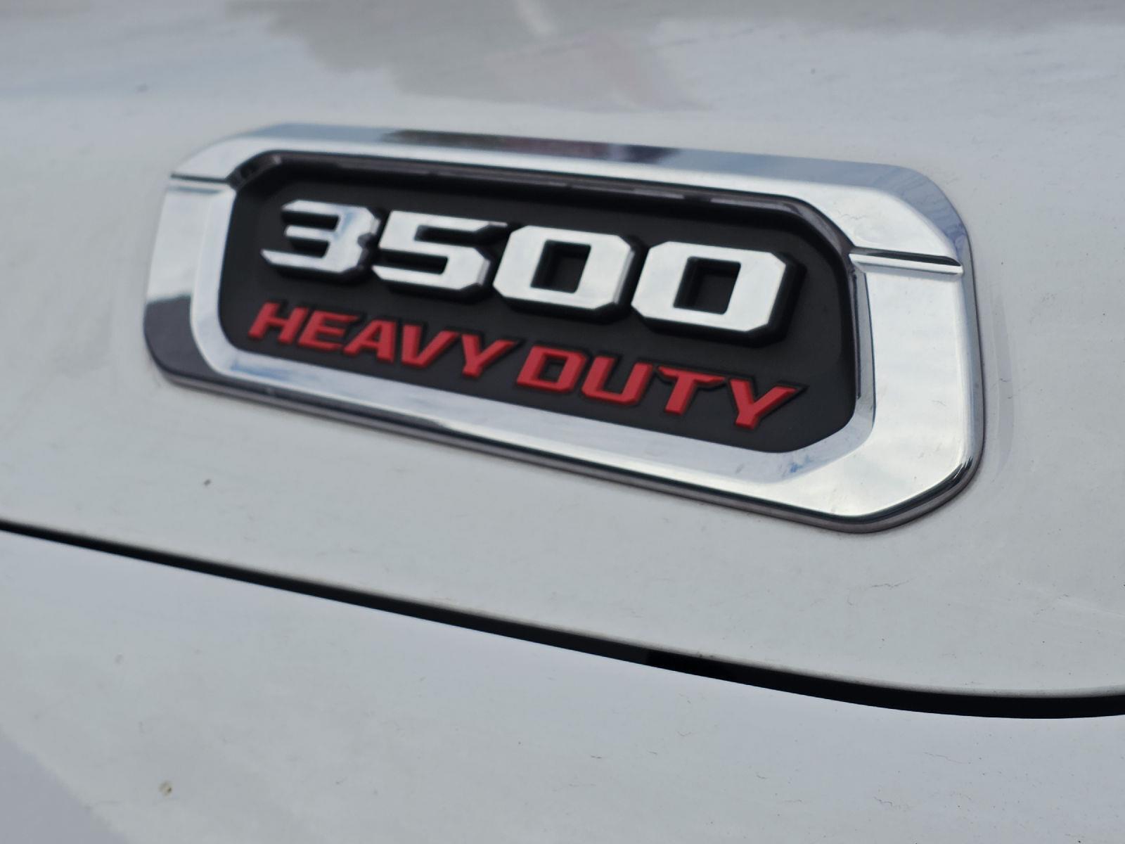 2025 Ram 3500 Chassis Cab photo 12 of 38