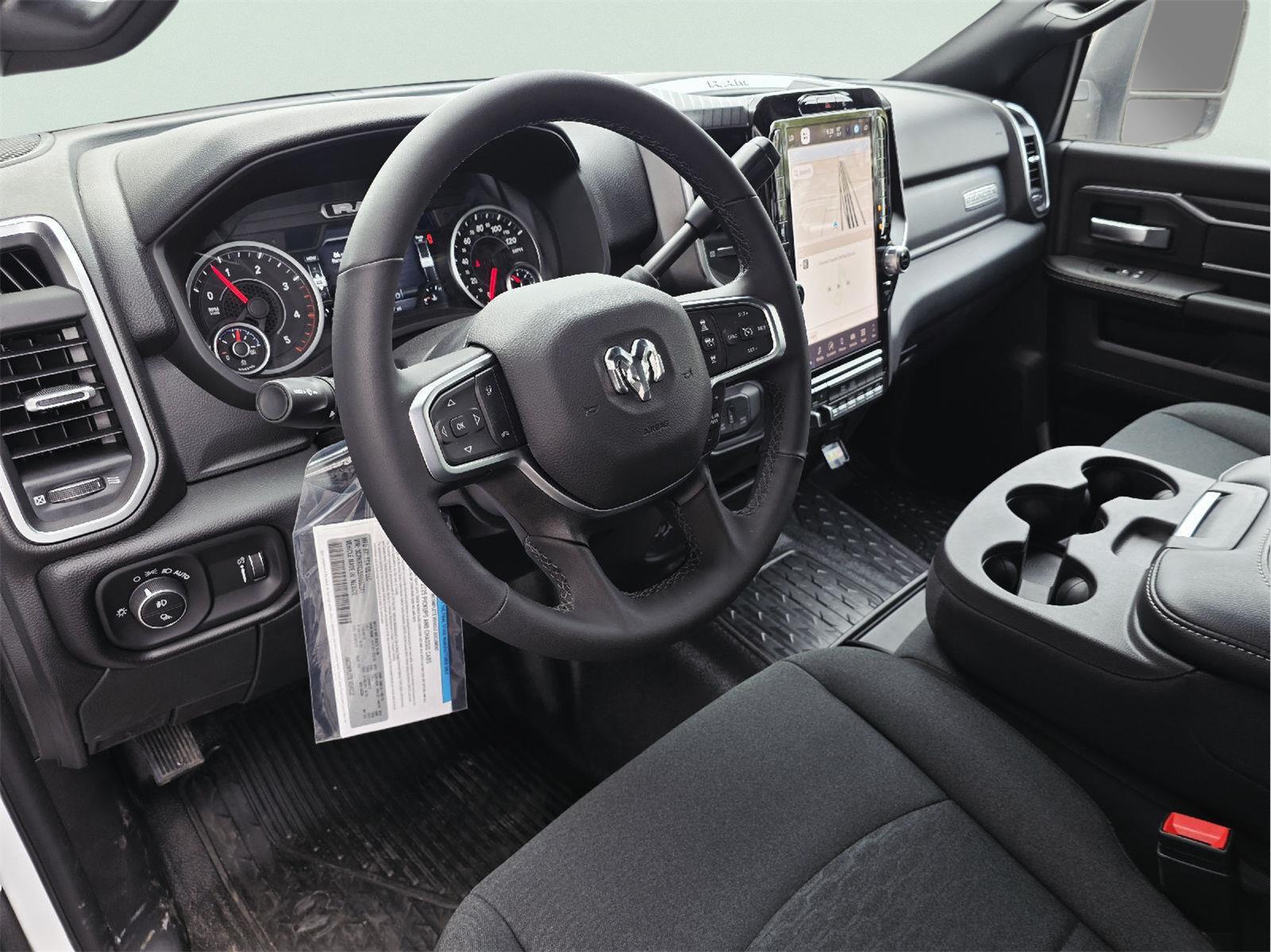 2025 Ram 3500 Chassis Cab photo 14 of 38