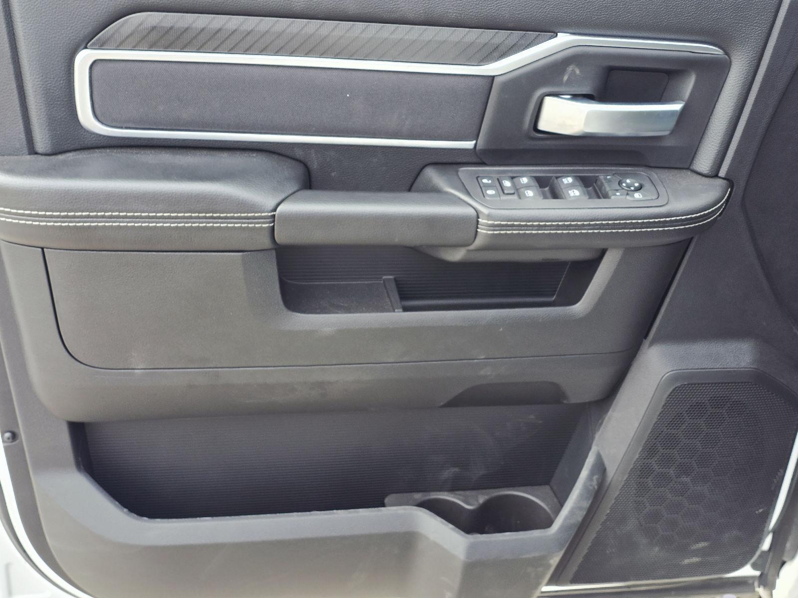 2025 Ram 3500 Chassis Cab photo 22 of 38