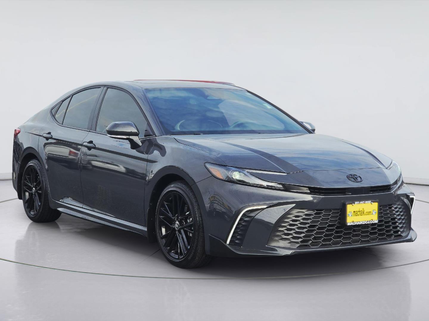 2026 Toyota Camry photo 3 of 35