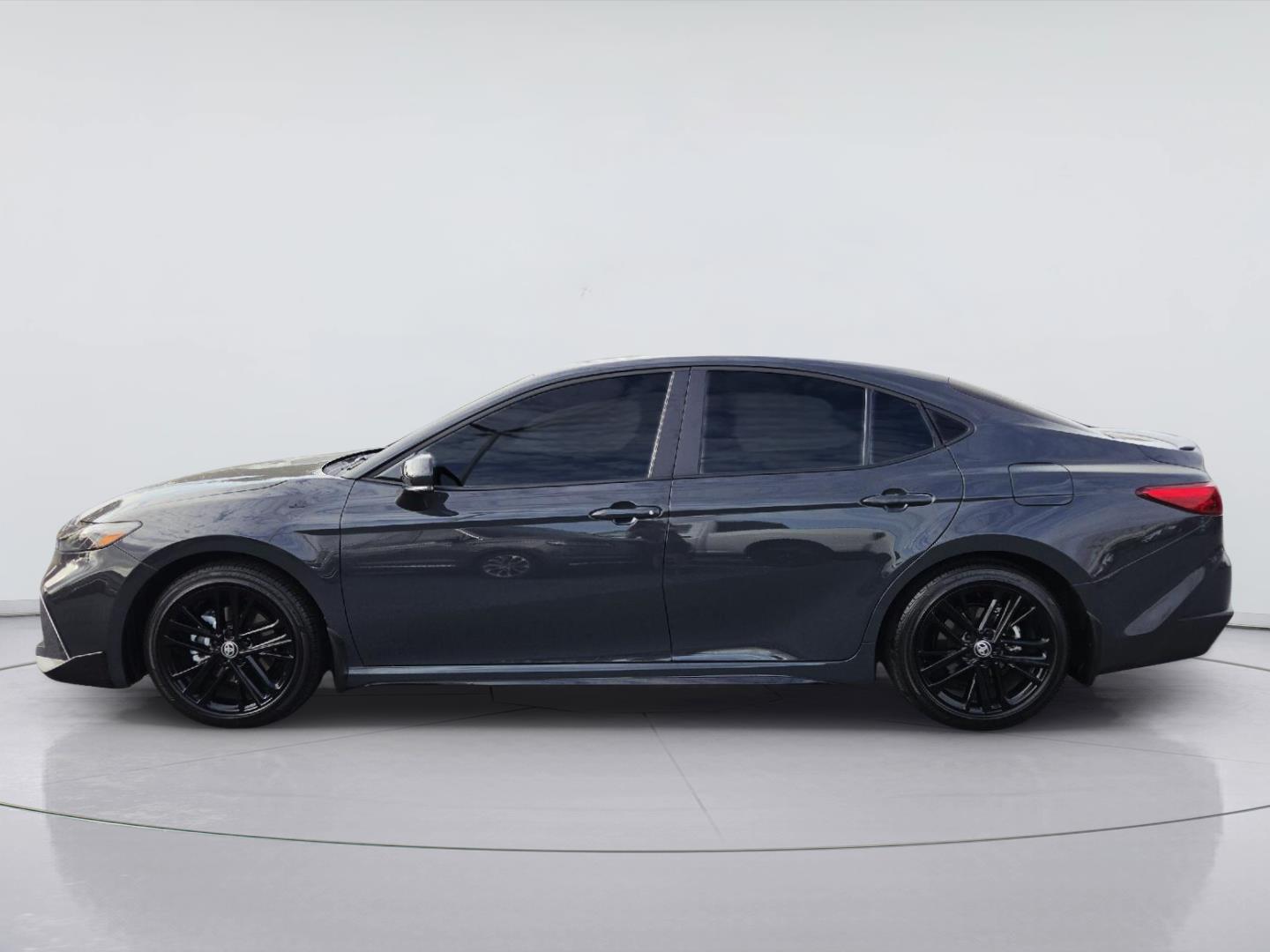 2026 Toyota Camry photo 8 of 35