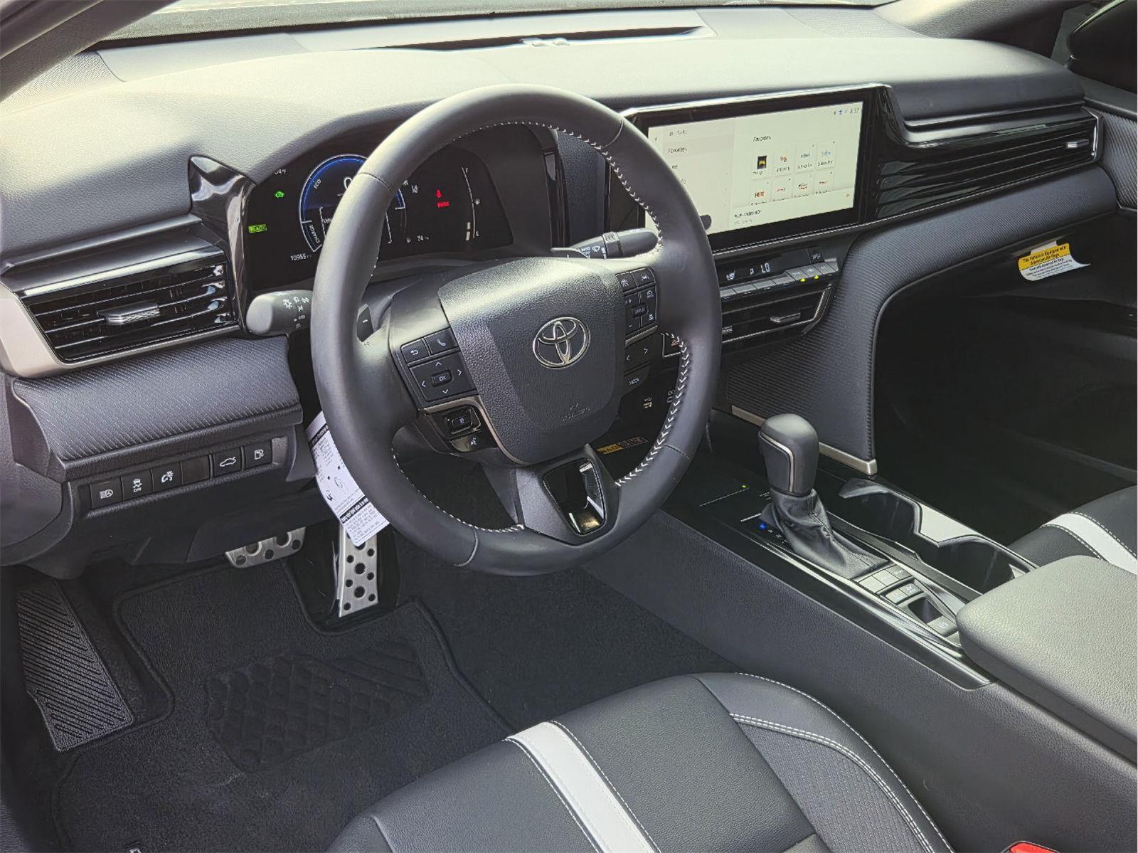 2026 Toyota Camry photo 13 of 35