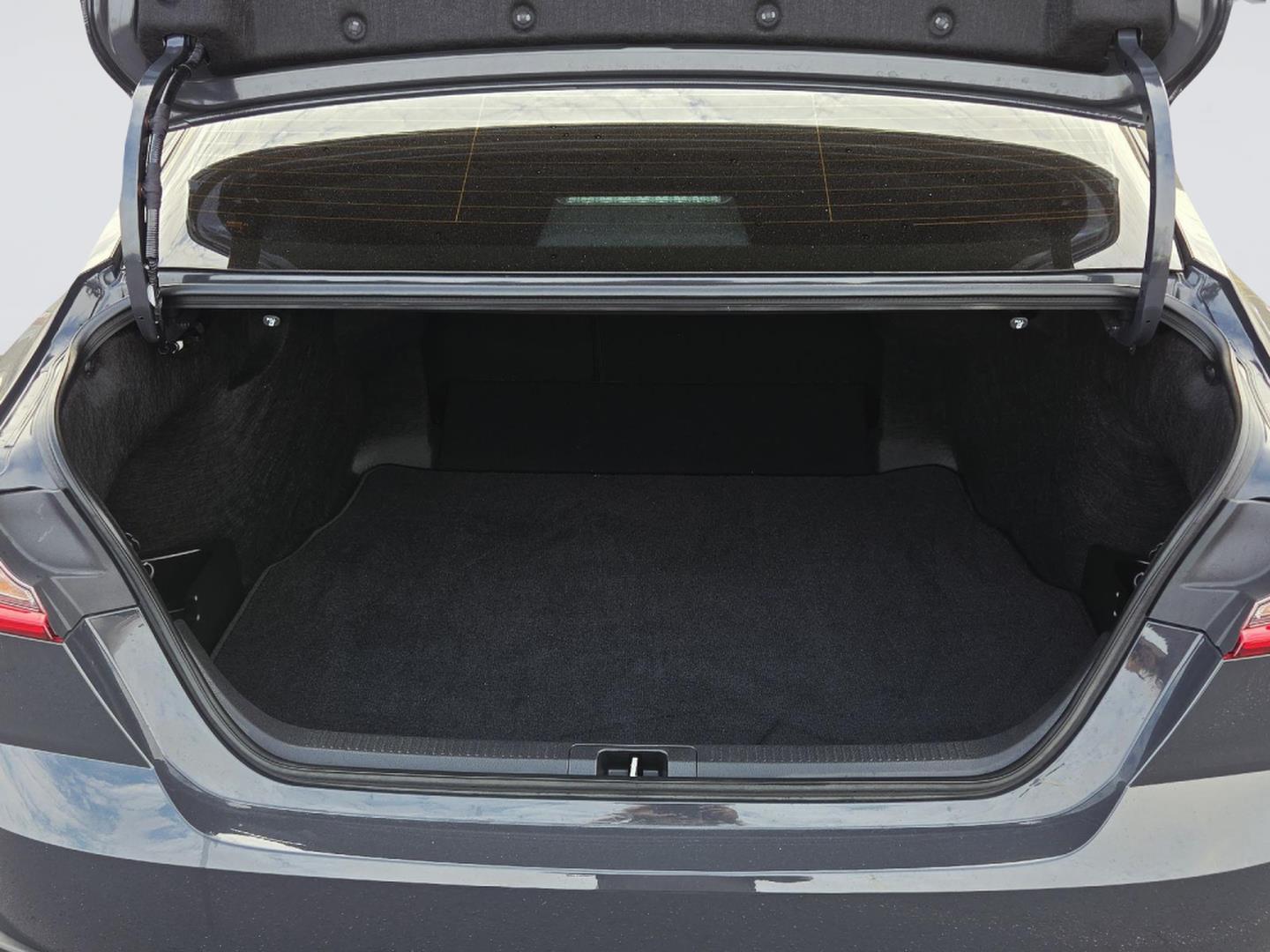 2026 Toyota Camry photo 21 of 35