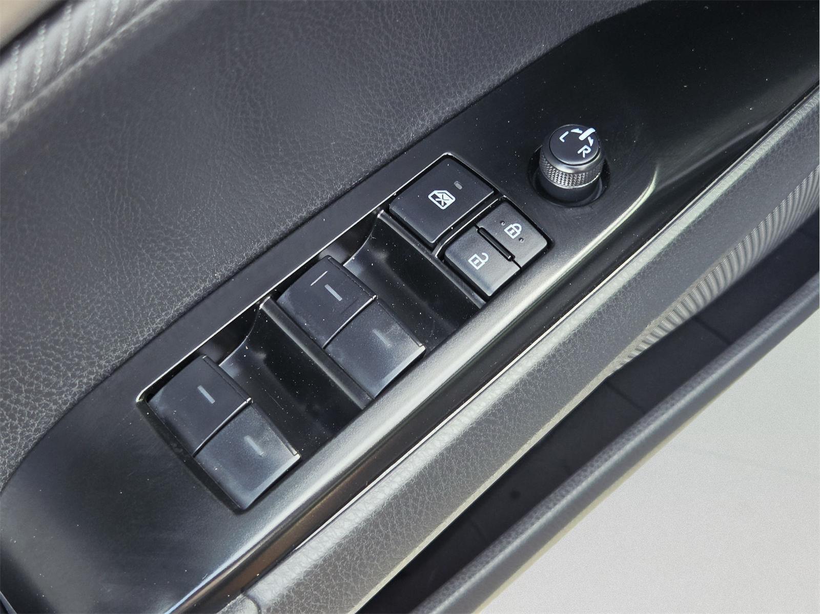 2026 Toyota Camry photo 33 of 35