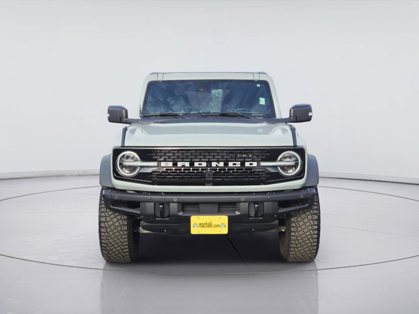 2024 Ford Bronco photo 2 of 38