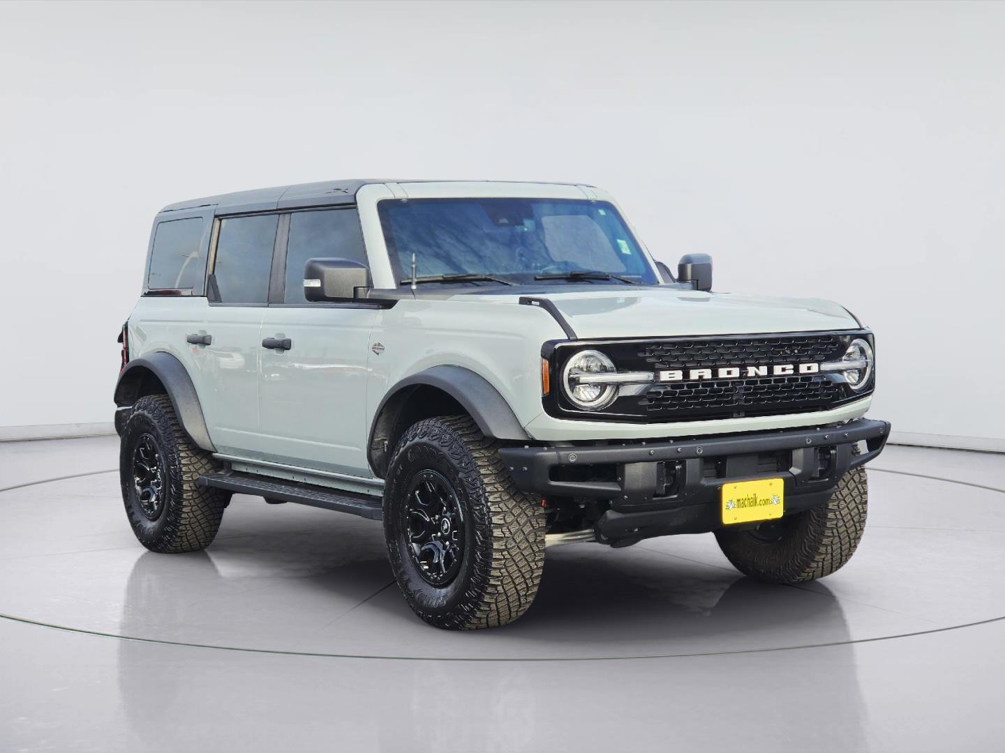 2024 Ford Bronco photo 3 of 38
