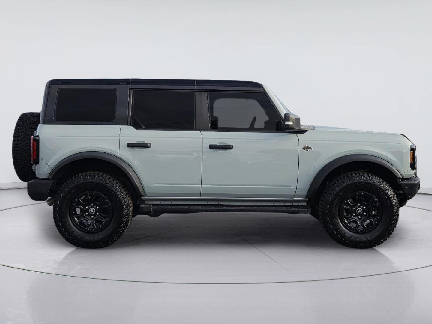 2024 Ford Bronco photo 4 of 38