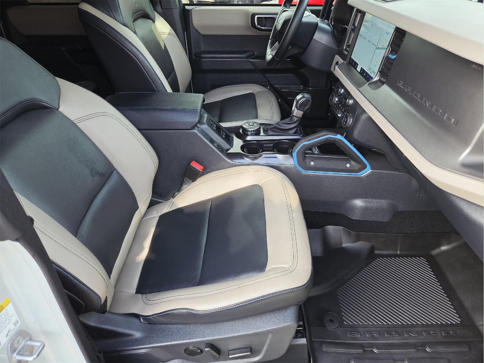 2024 Ford Bronco photo 16 of 38