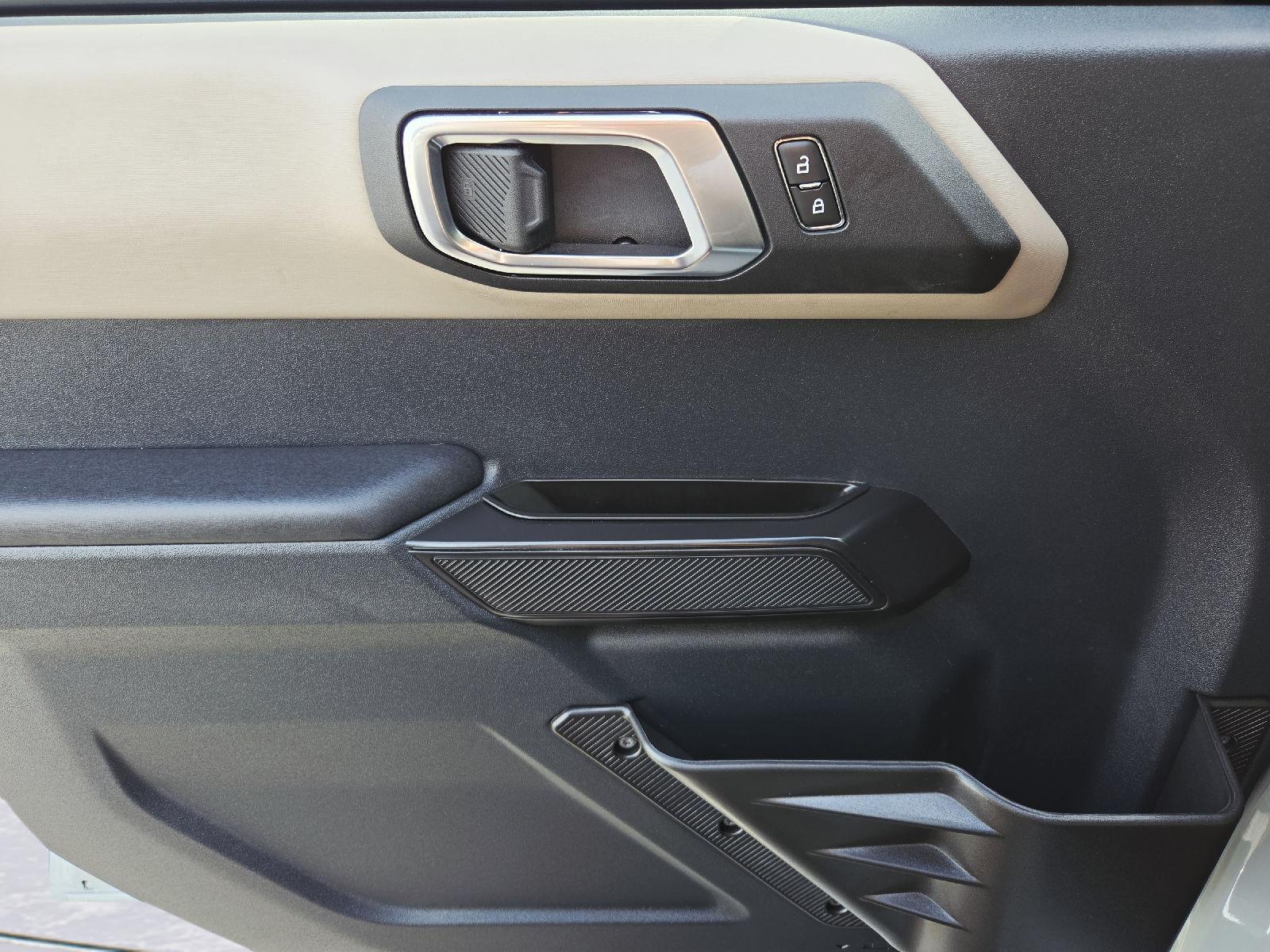 2024 Ford Bronco photo 17 of 38