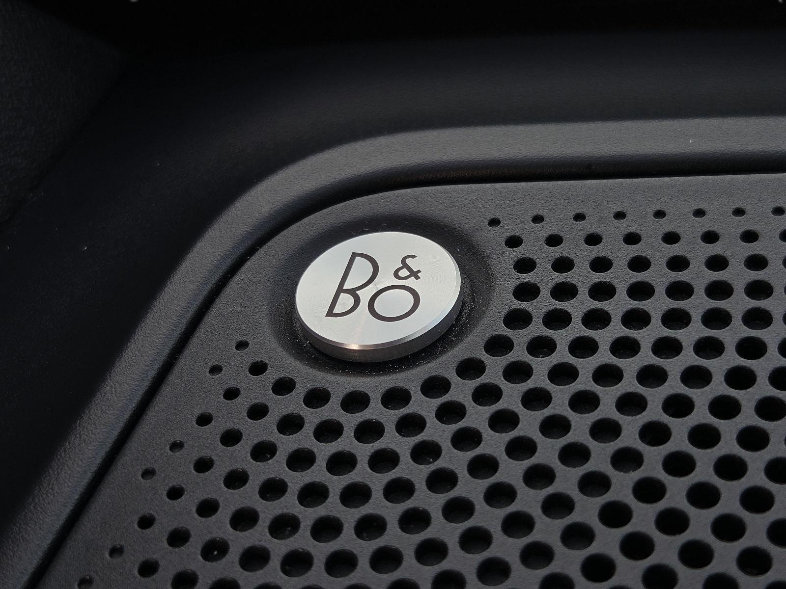 2024 Ford Bronco photo 32 of 38