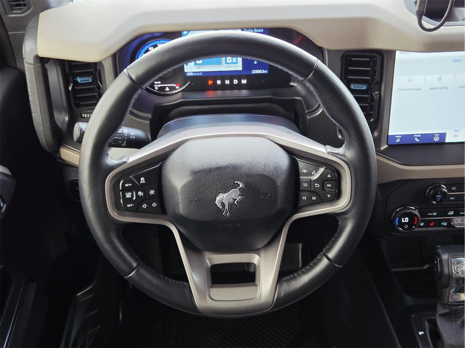 2024 Ford Bronco photo 35 of 38