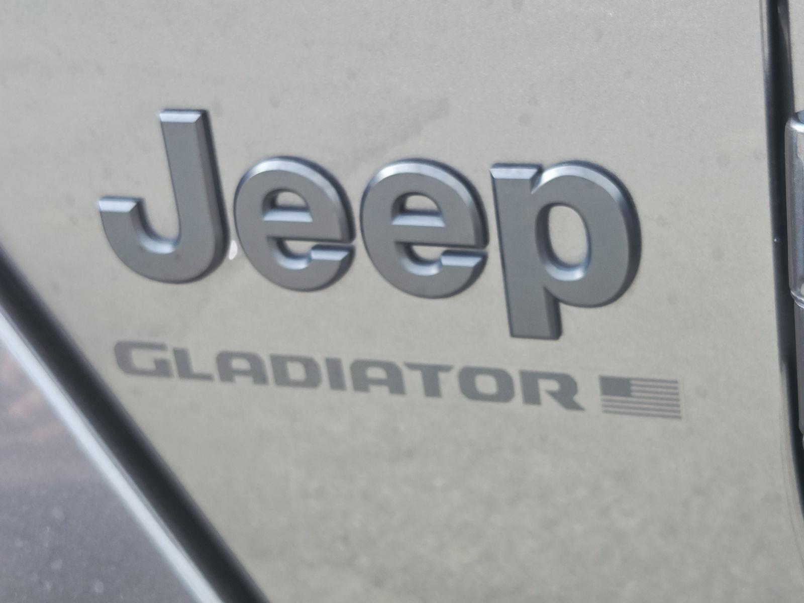 2024 Jeep Gladiator photo 11 of 36