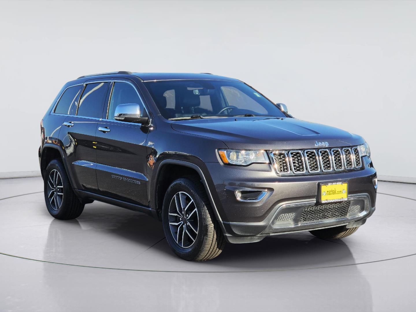 2021 Jeep Grand Cherokee photo 3 of 35