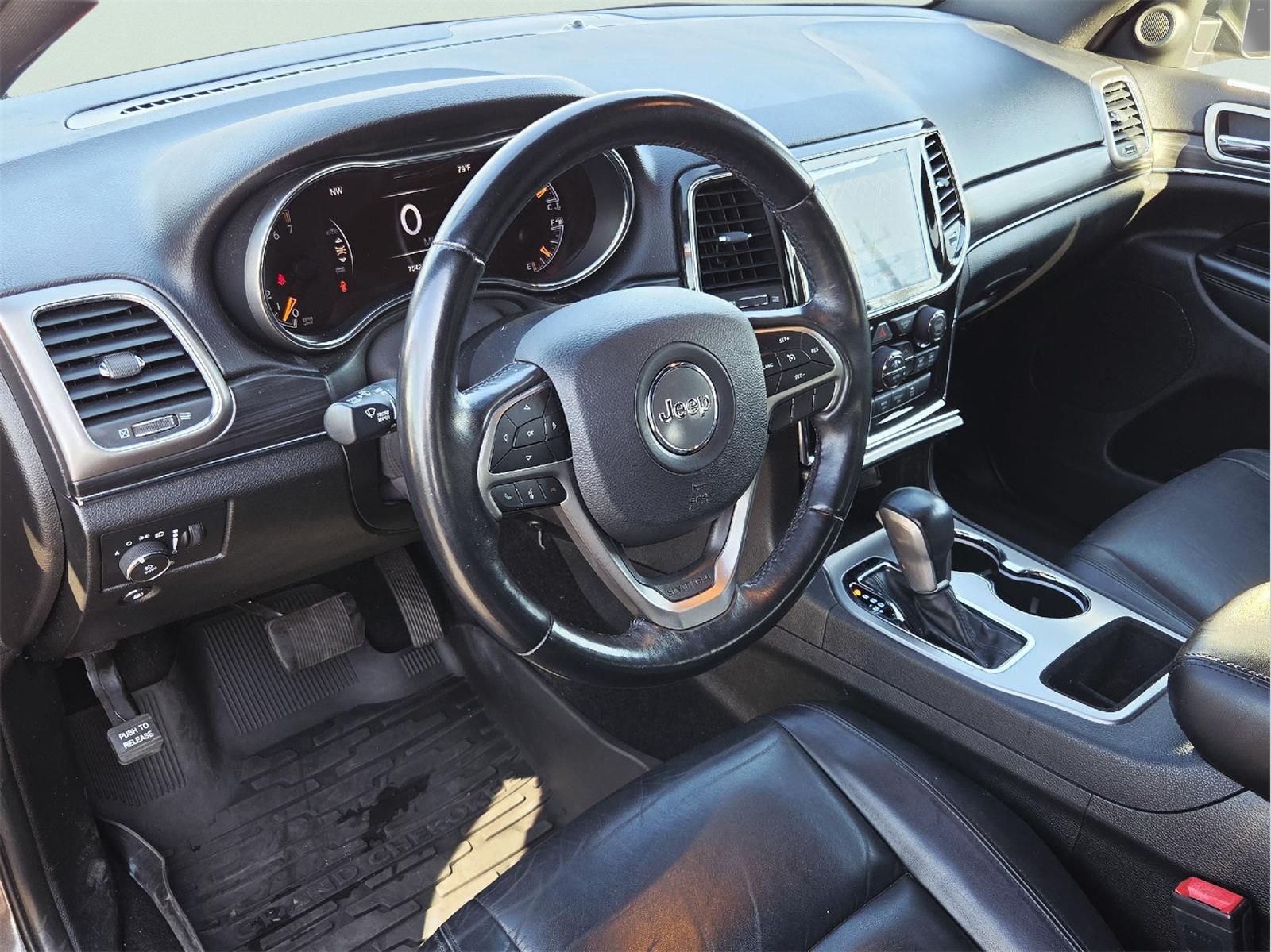 2021 Jeep Grand Cherokee photo 12 of 35