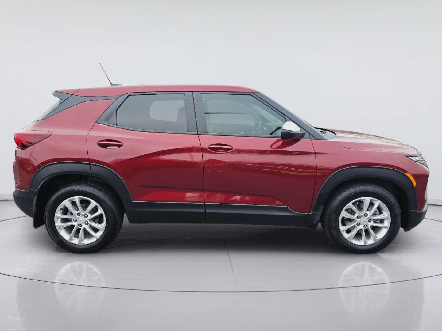 2024 Chevrolet Trailblazer photo 4 of 36