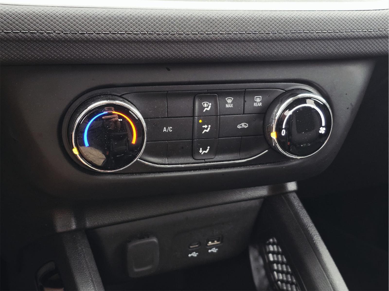2024 Chevrolet Trailblazer photo 24 of 36