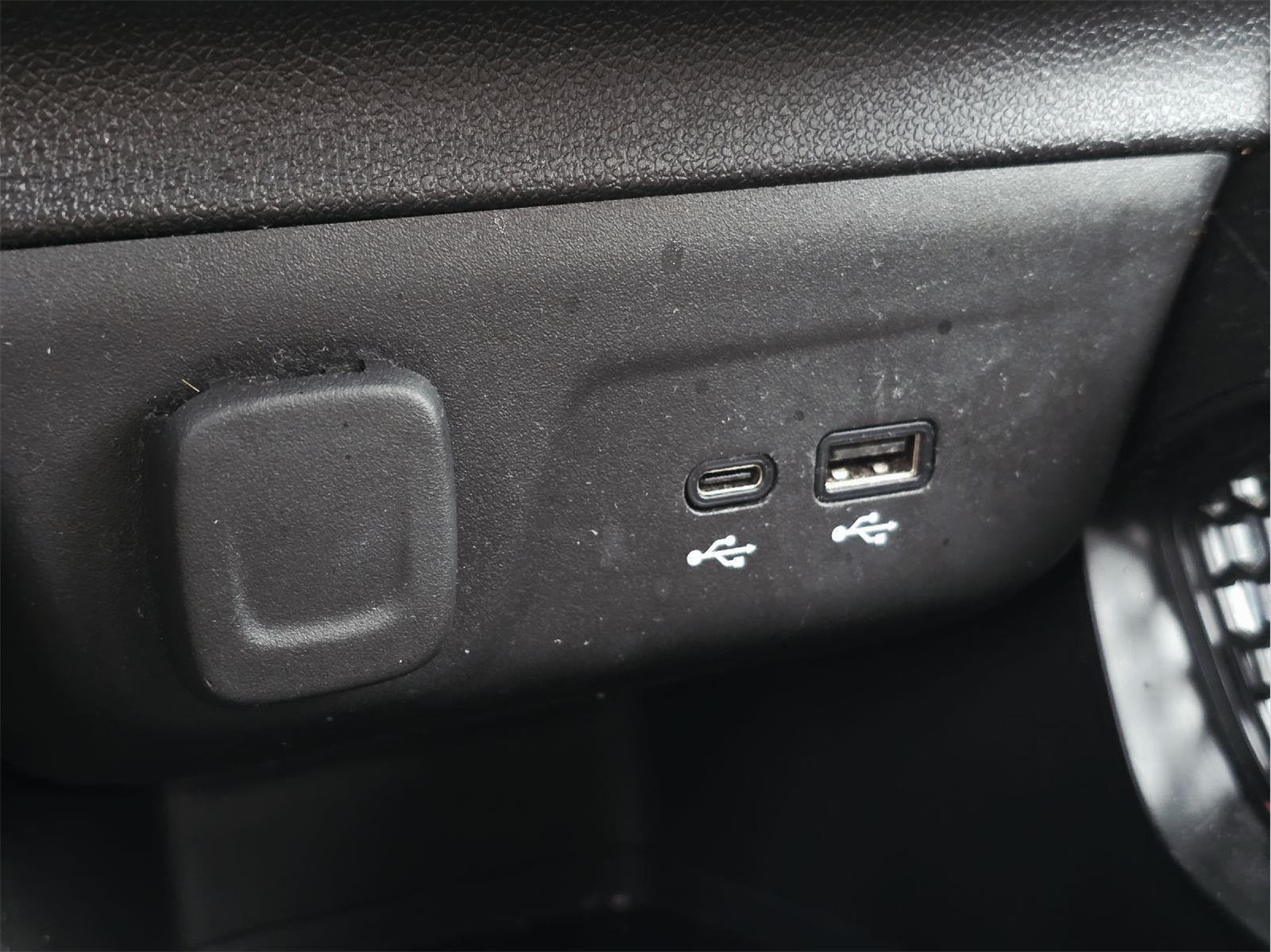 2024 Chevrolet Trailblazer photo 27 of 36