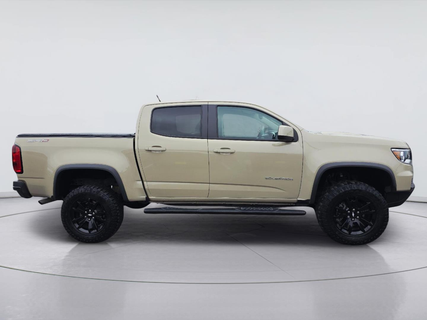 2022 Chevrolet Colorado photo 4 of 35