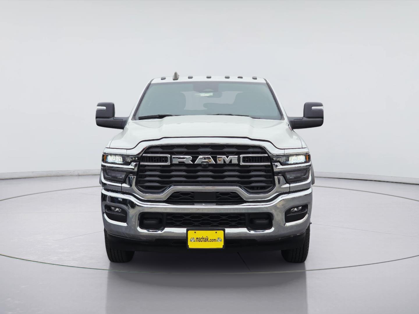 2025 Ram 3500 Chassis Cab photo 2 of 37