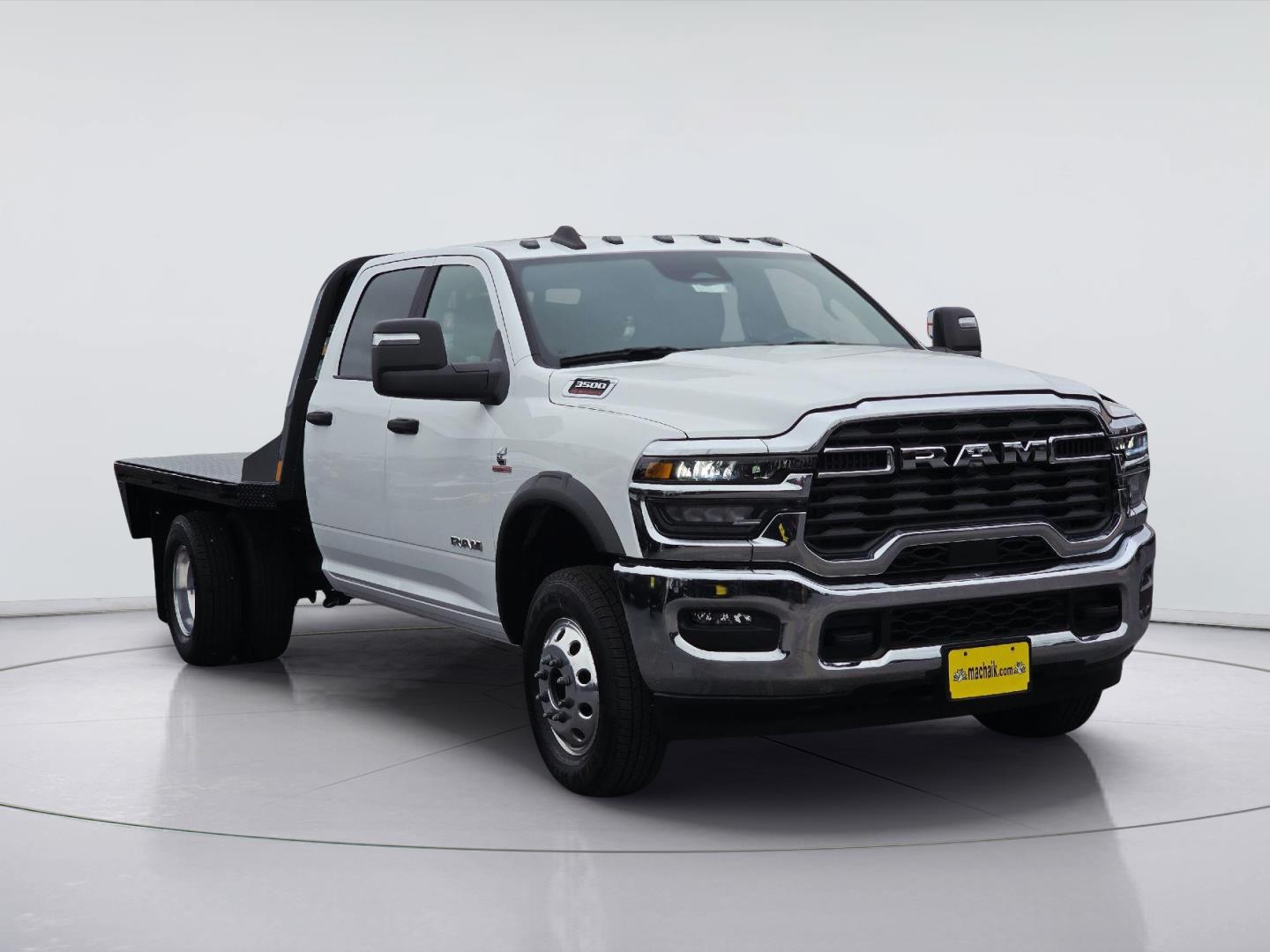 2025 Ram 3500 Chassis Cab photo 3 of 37