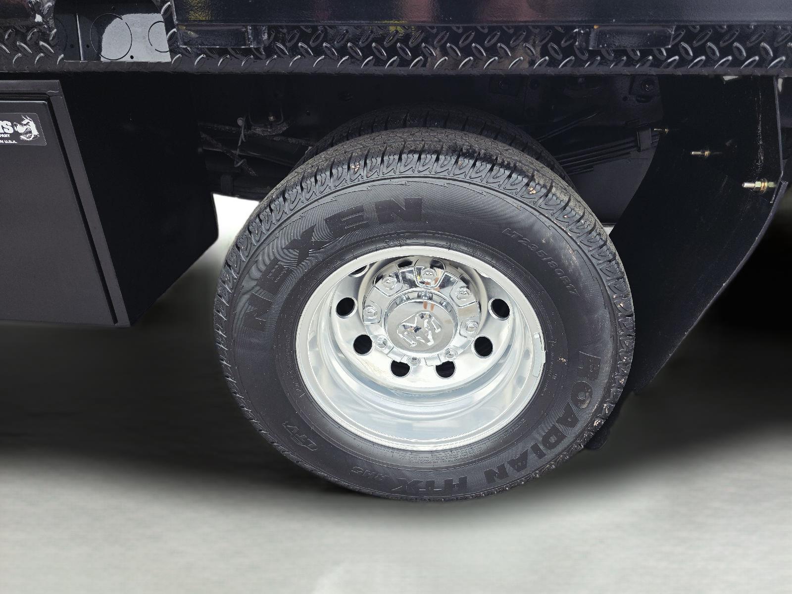 2025 Ram 3500 Chassis Cab photo 8 of 37