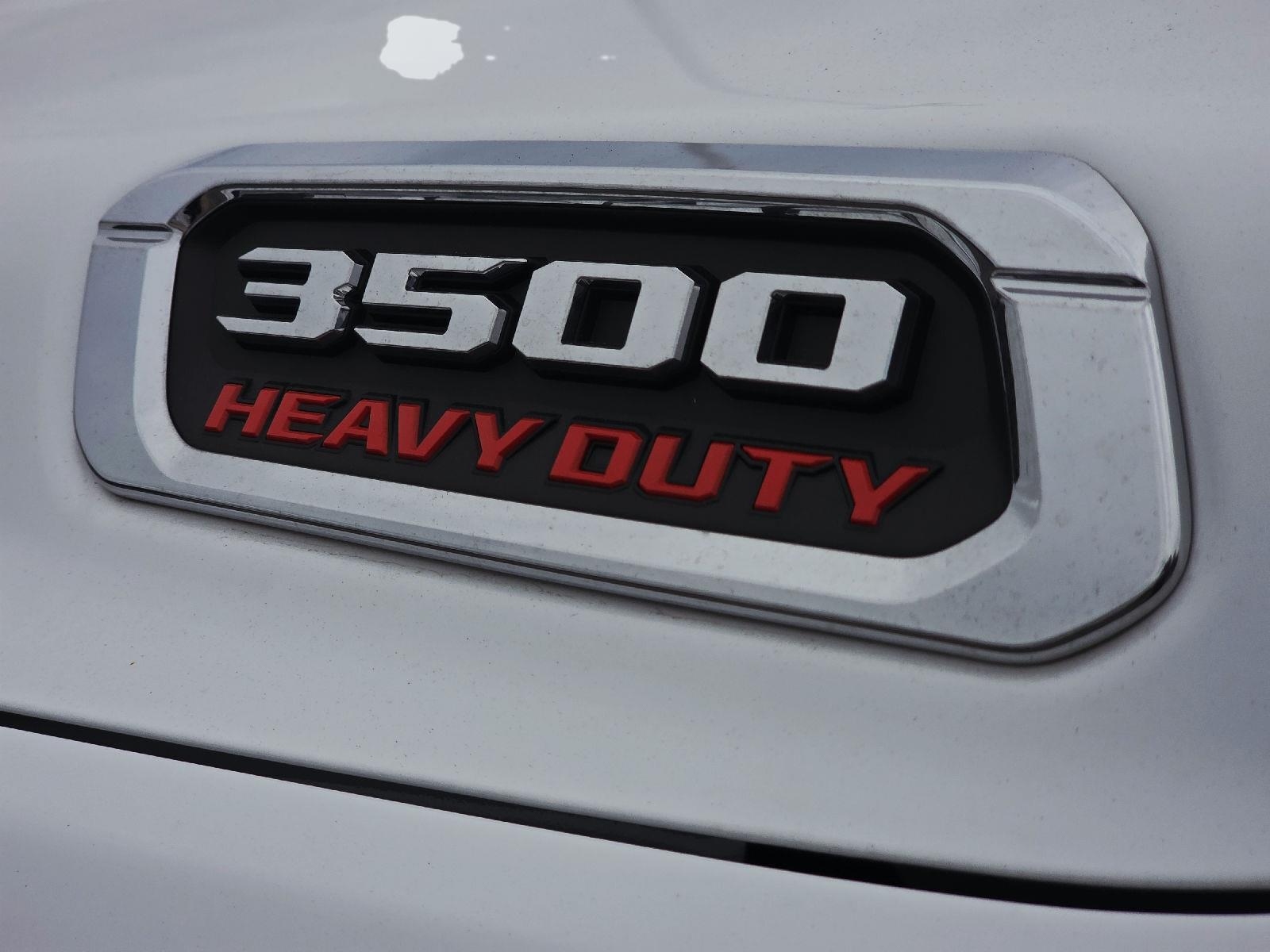 2025 Ram 3500 Chassis Cab photo 12 of 37