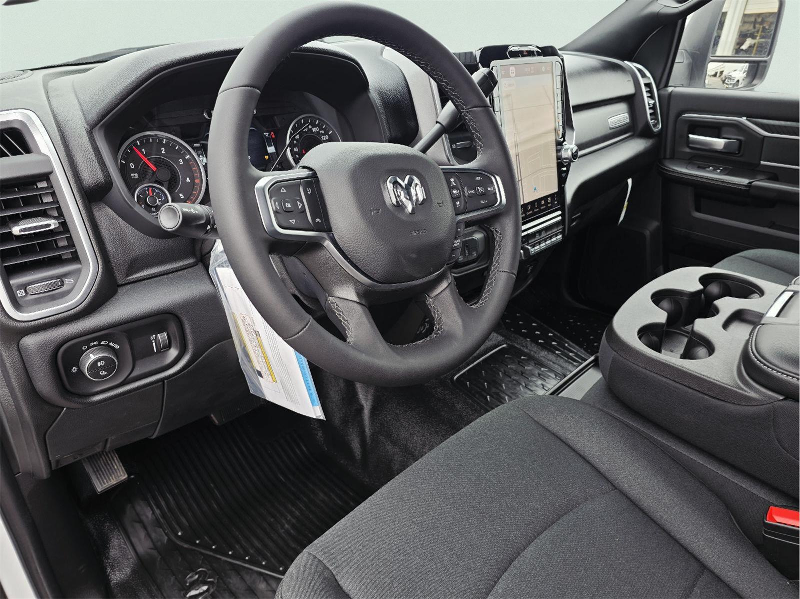 2025 Ram 3500 Chassis Cab photo 15 of 37