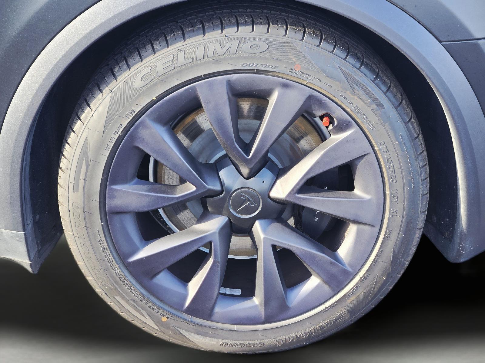 2022 Tesla Model X photo 9 of 35