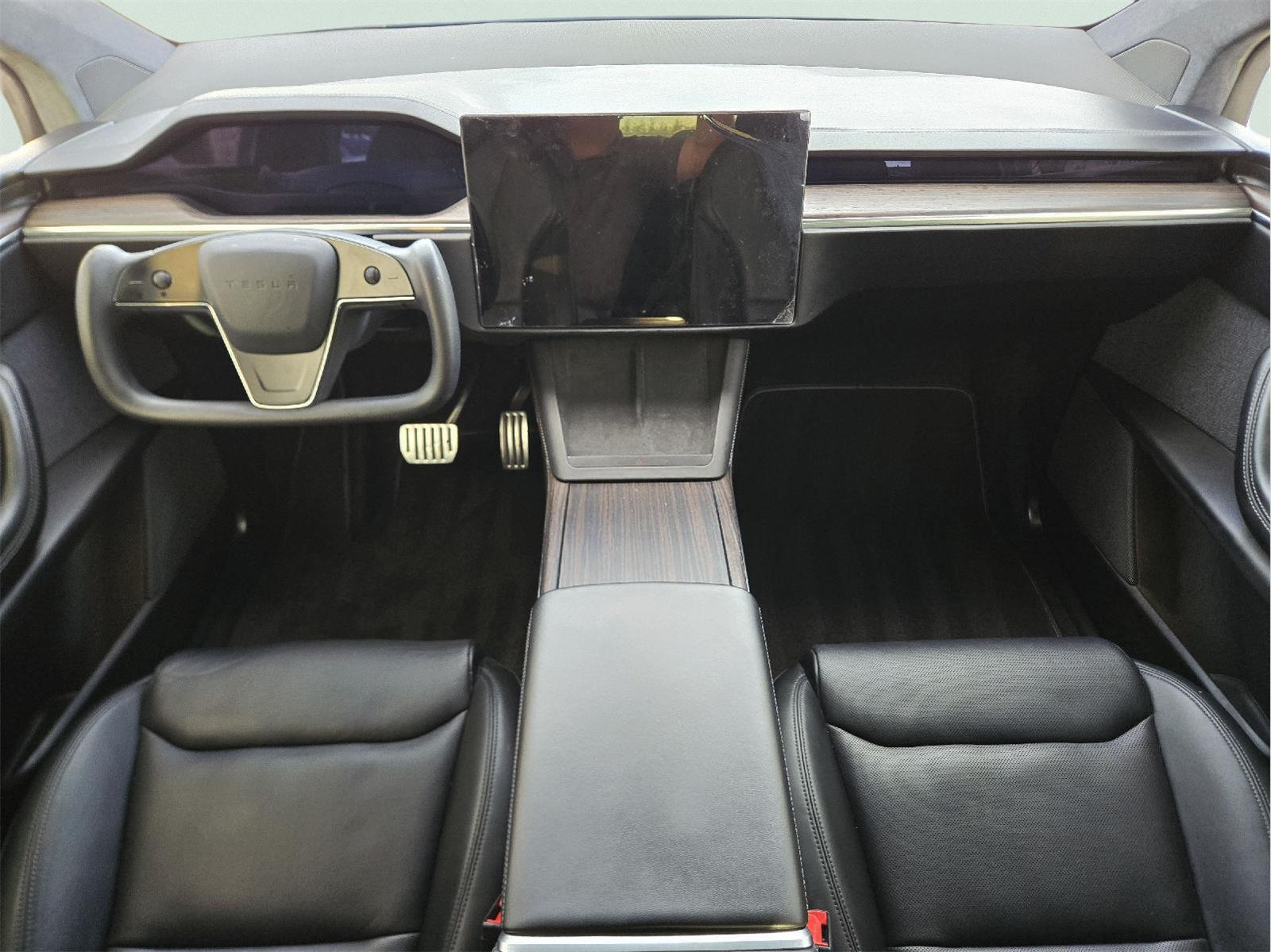 2022 Tesla Model X photo 11 of 35