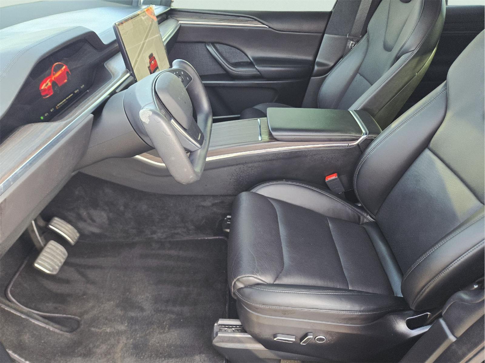 2022 Tesla Model X photo 13 of 35