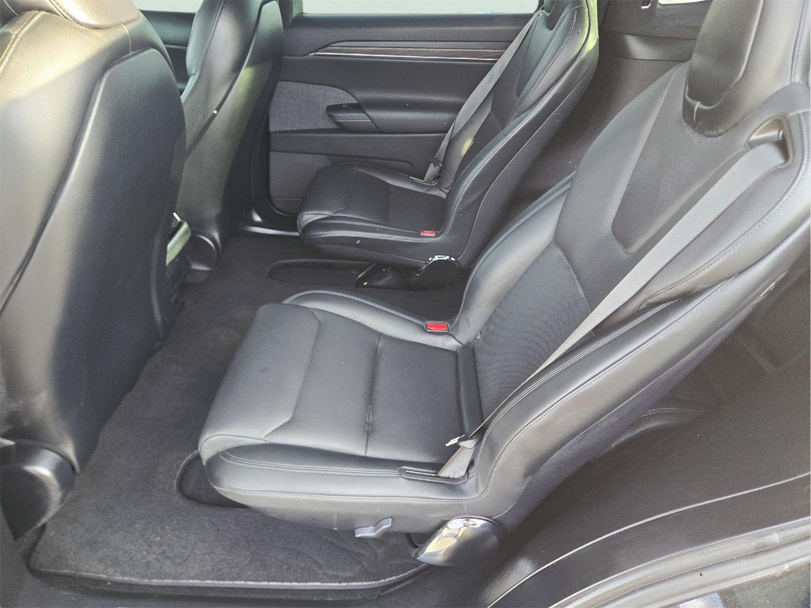 2022 Tesla Model X photo 18 of 35
