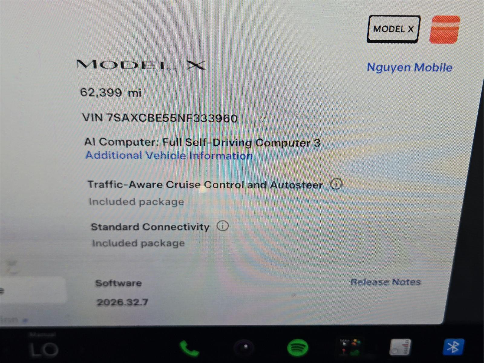 2022 Tesla Model X photo 34 of 35