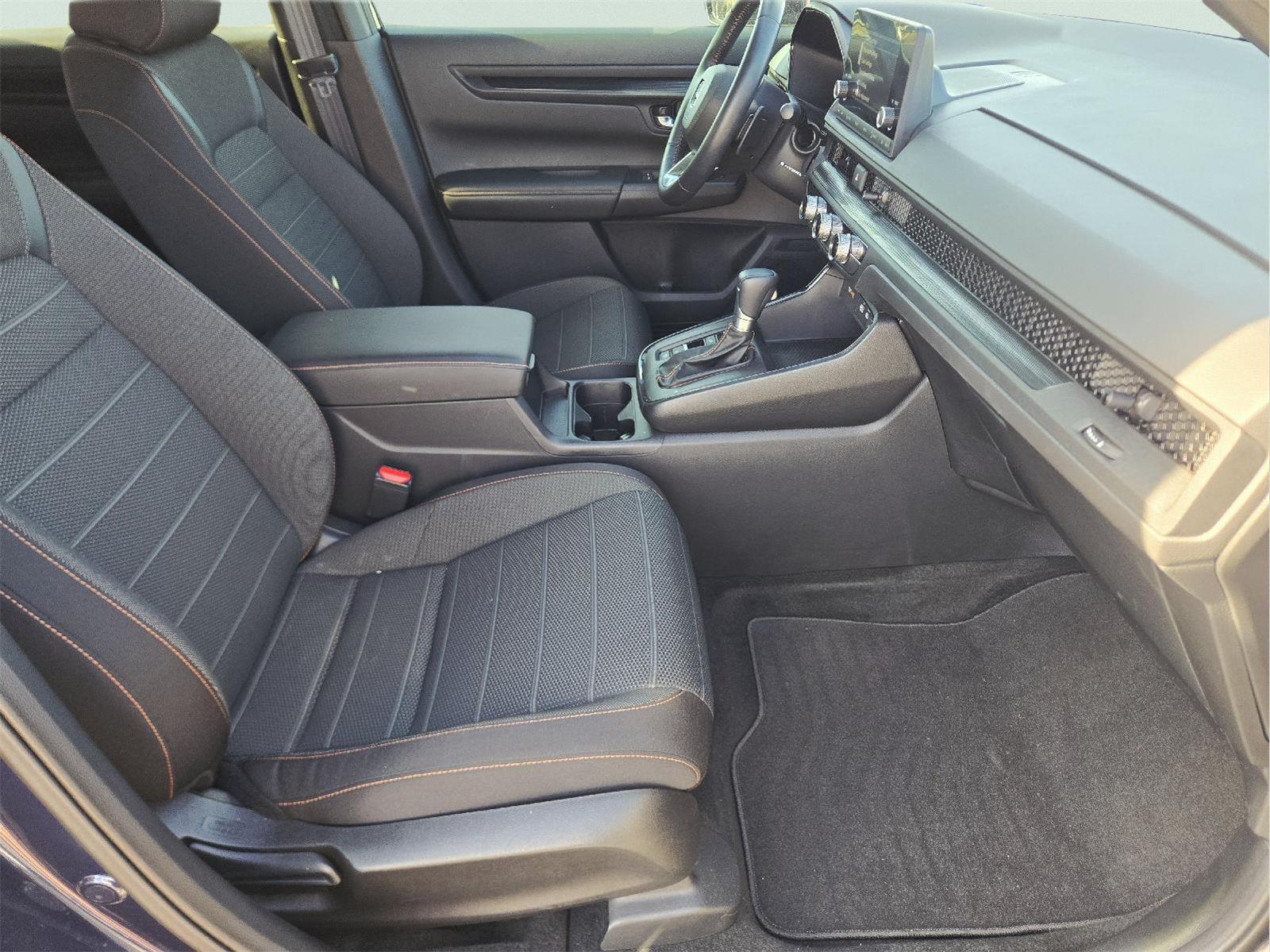 2025 Honda CR-V Hybrid photo 13 of 36