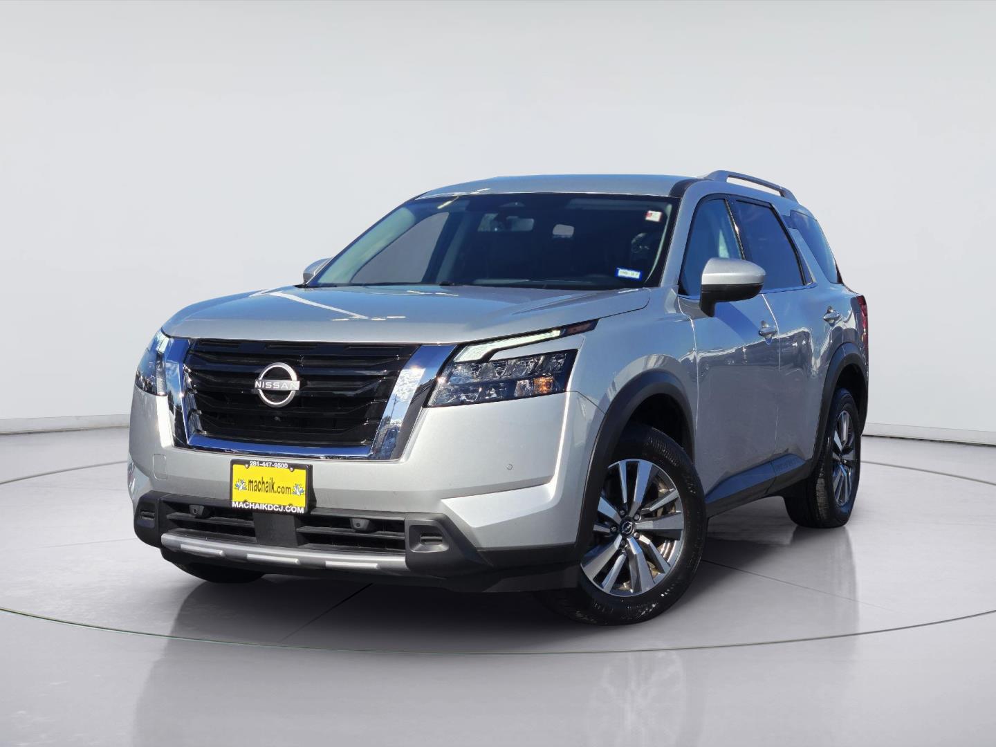 Brilliant Silver Metallic 2025 Nissan Pathfinder SUV / Crossover Front-Wheel Drive Automatic
