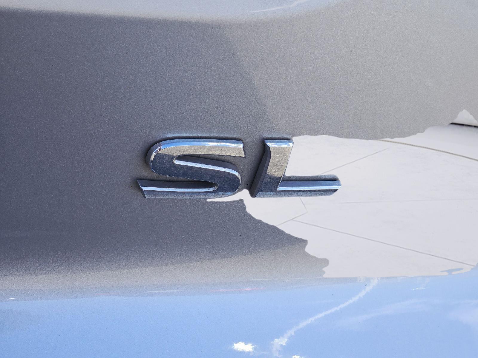 2025 Nissan Pathfinder photo 9 of 35