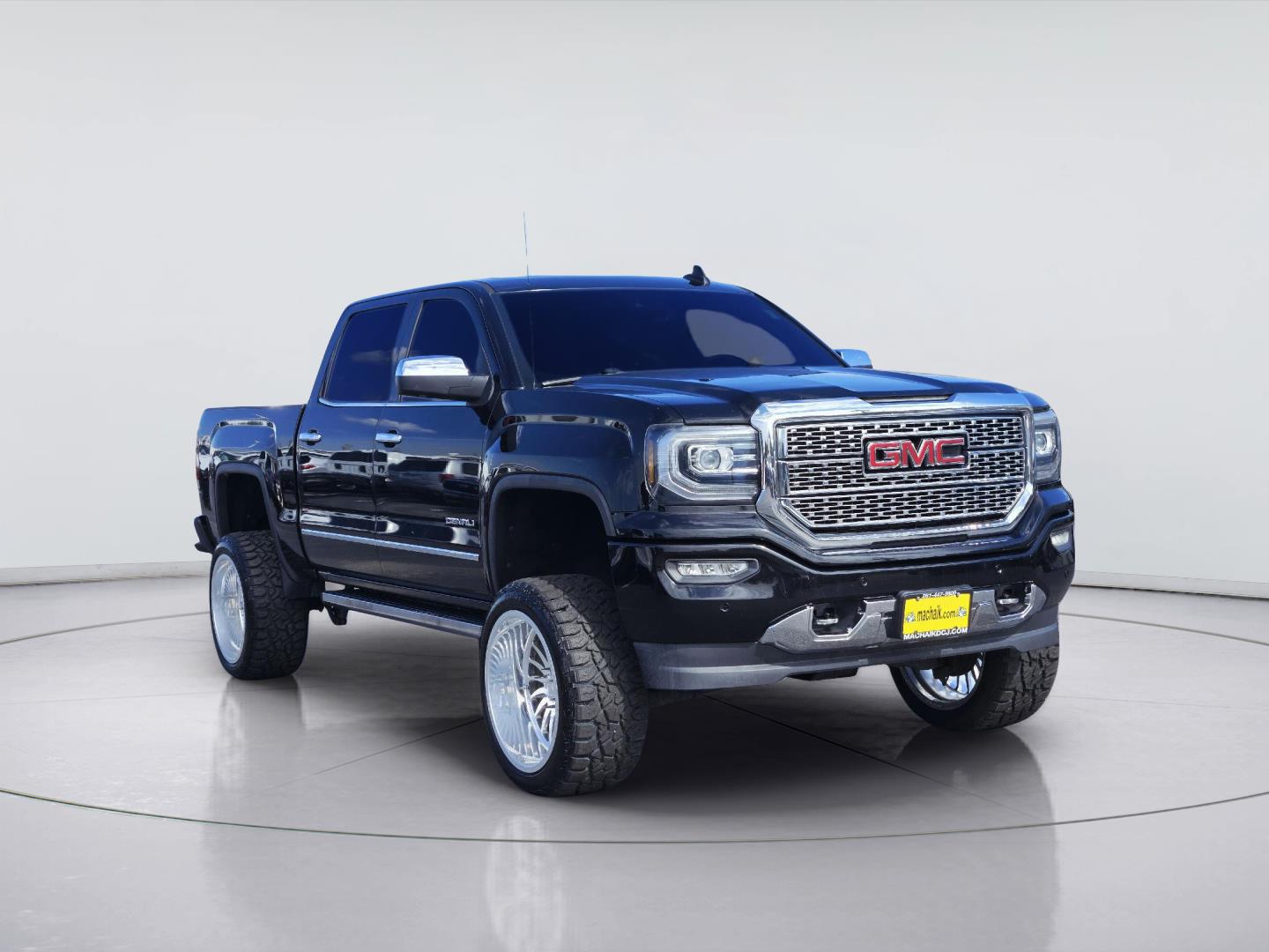 2018 GMC Sierra 1500 photo 3 of 36