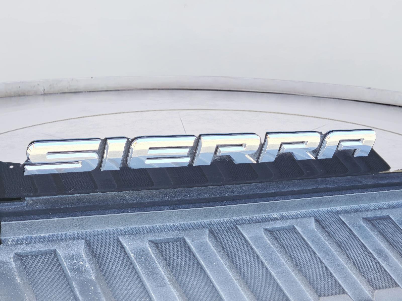 2018 GMC Sierra 1500 photo 9 of 36