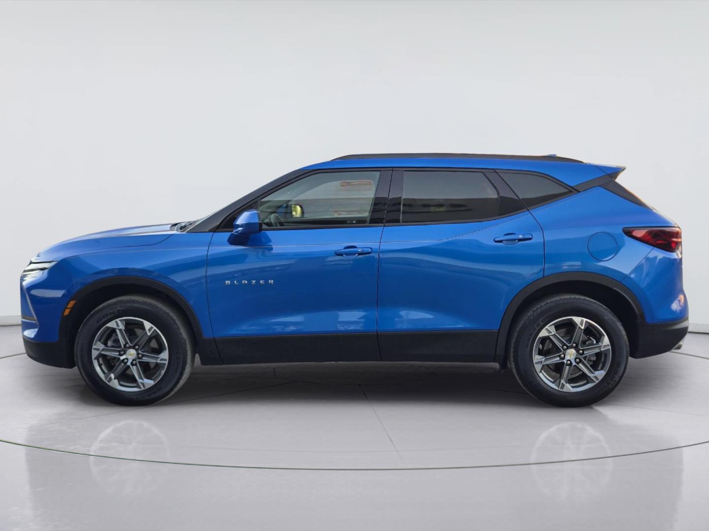 2024 Chevrolet Blazer photo 7 of 35