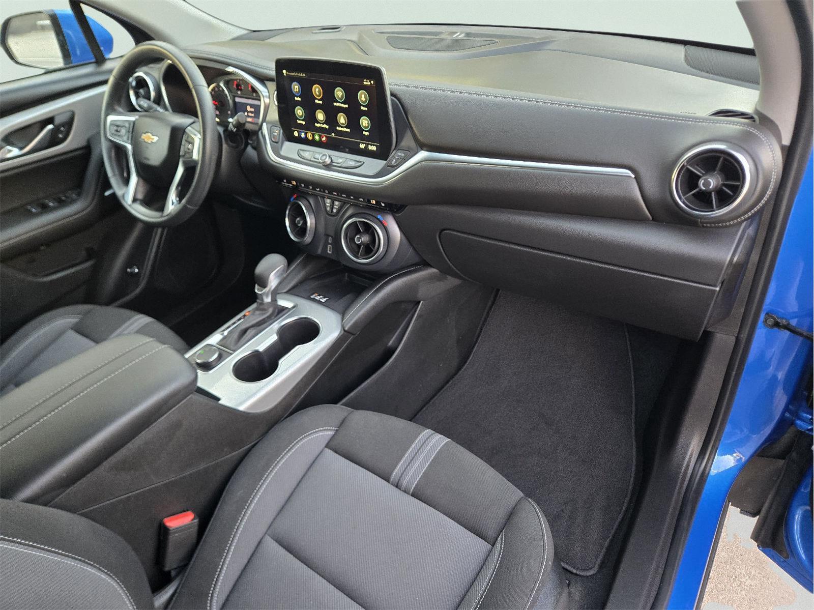 2024 Chevrolet Blazer photo 12 of 35