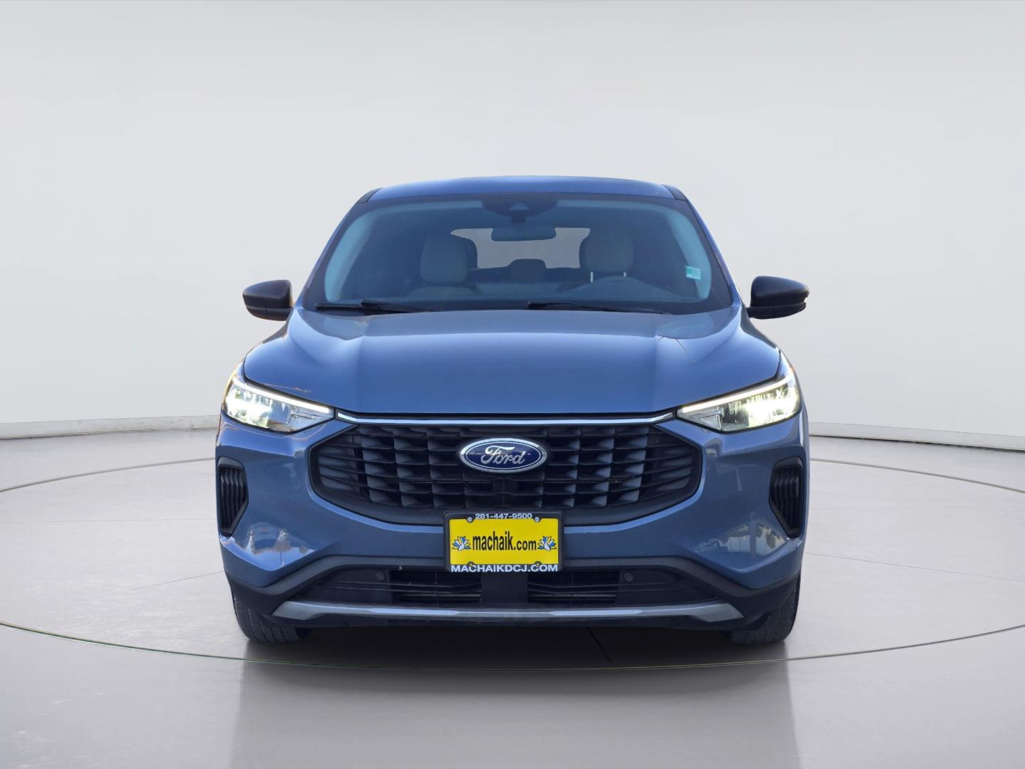 2025 Ford Escape photo 2 of 35
