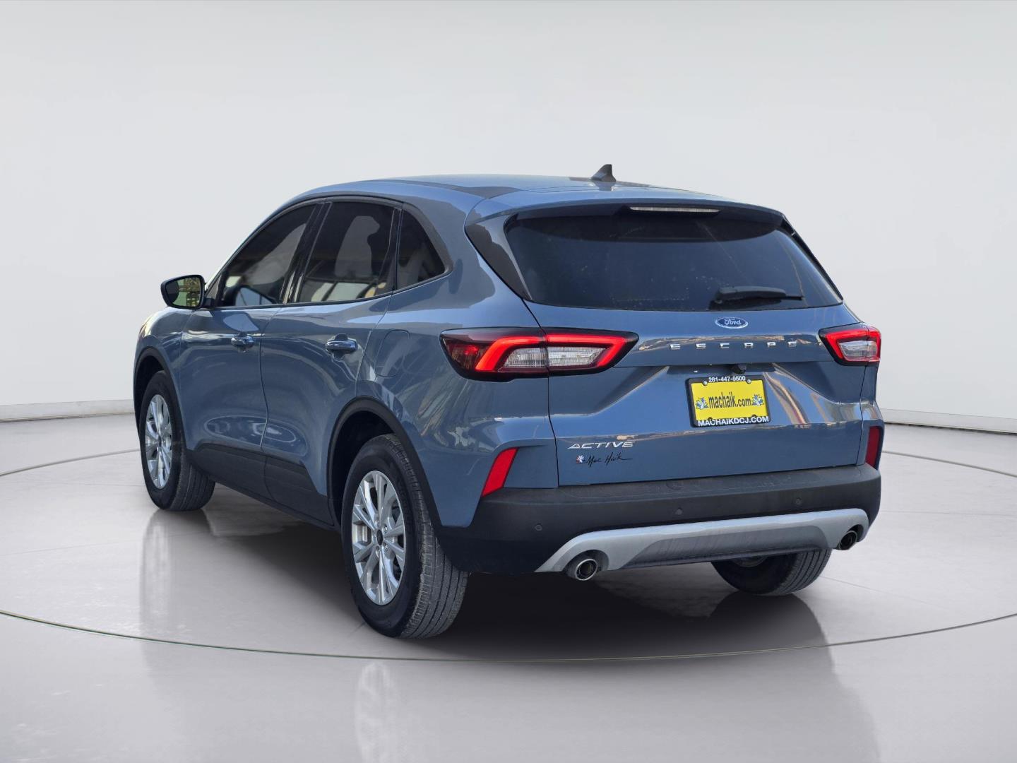 2025 Ford Escape photo 6 of 35