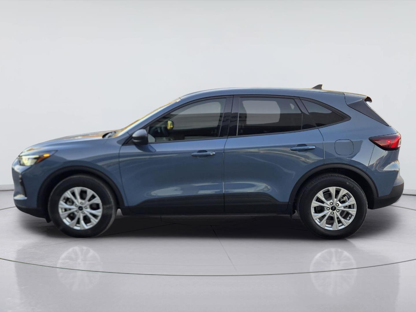 2025 Ford Escape photo 7 of 35