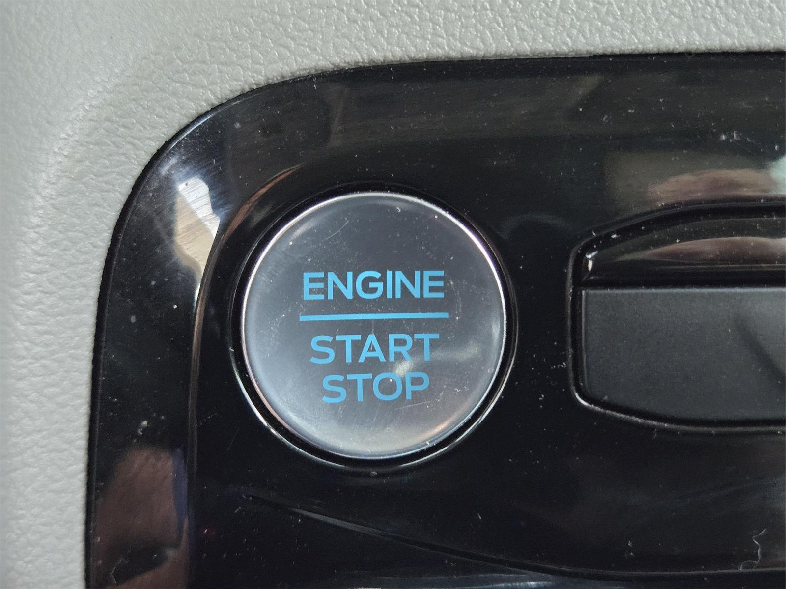 2025 Ford Escape photo 25 of 35