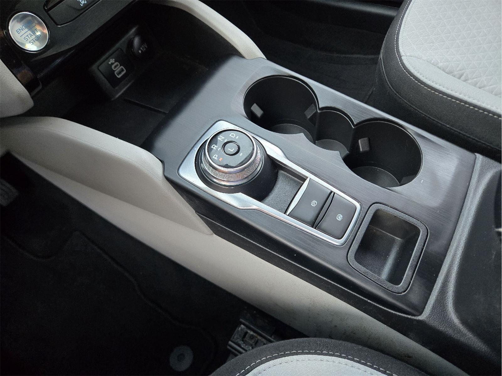 2025 Ford Escape photo 27 of 35