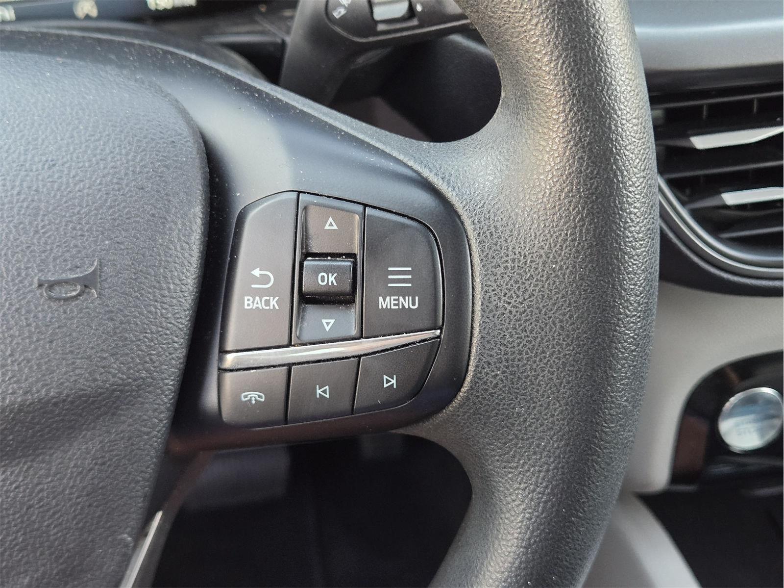 2025 Ford Escape photo 30 of 35