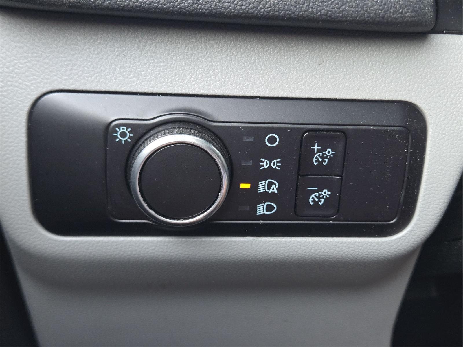 2025 Ford Escape photo 32 of 35